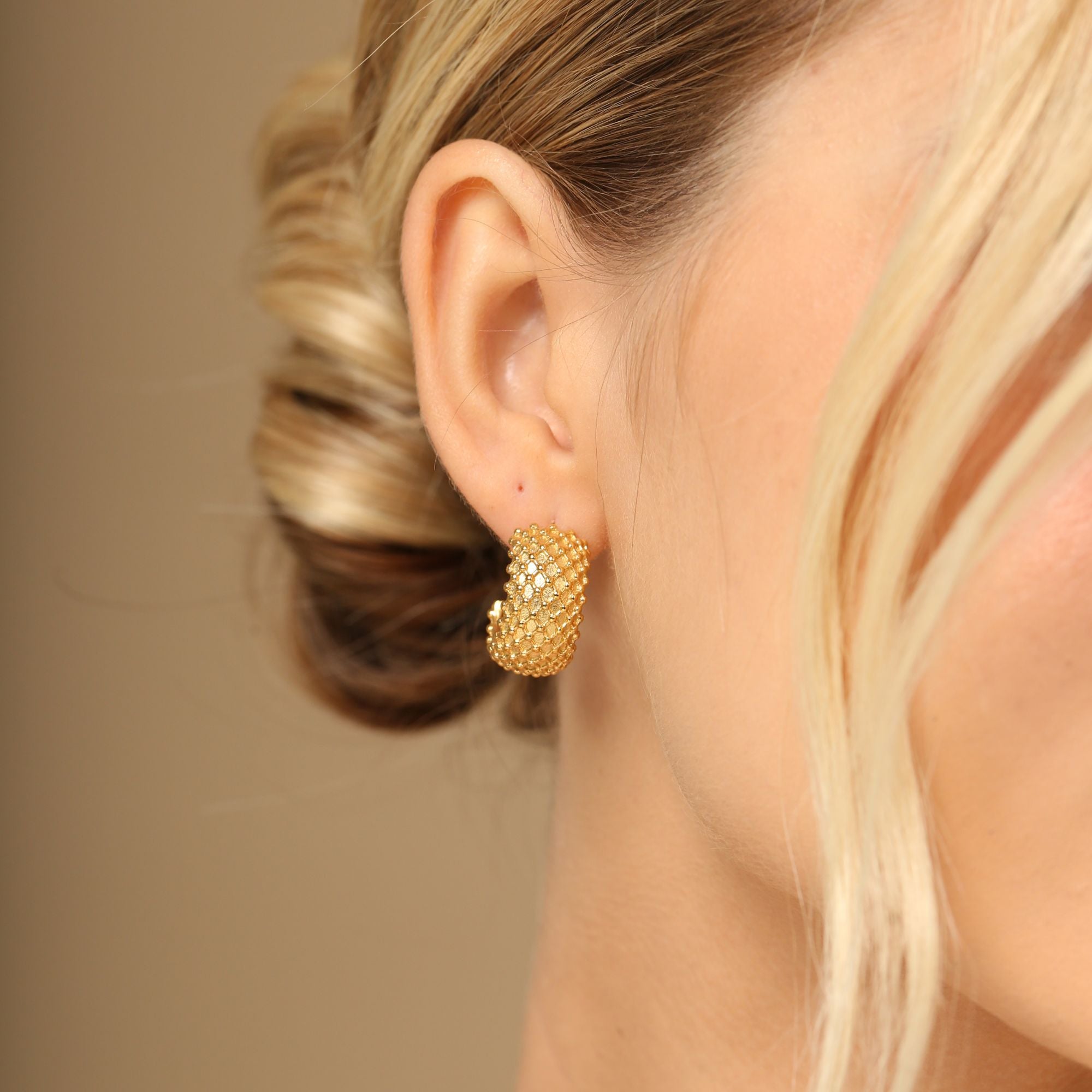 Felipa Hoops