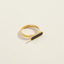 Black Drya Ring