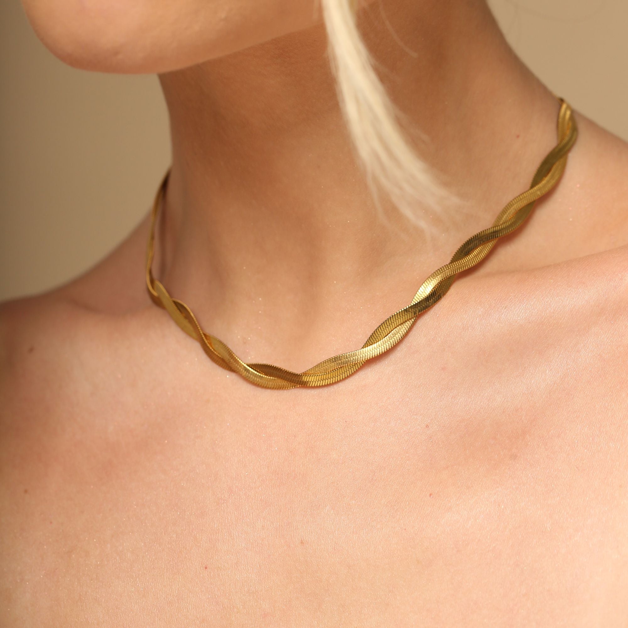 Twisted Betina Choker