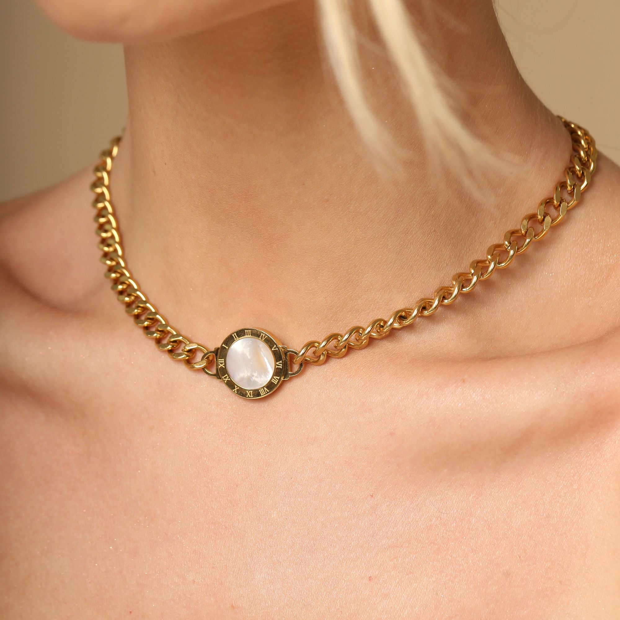 Leona Choker Chain