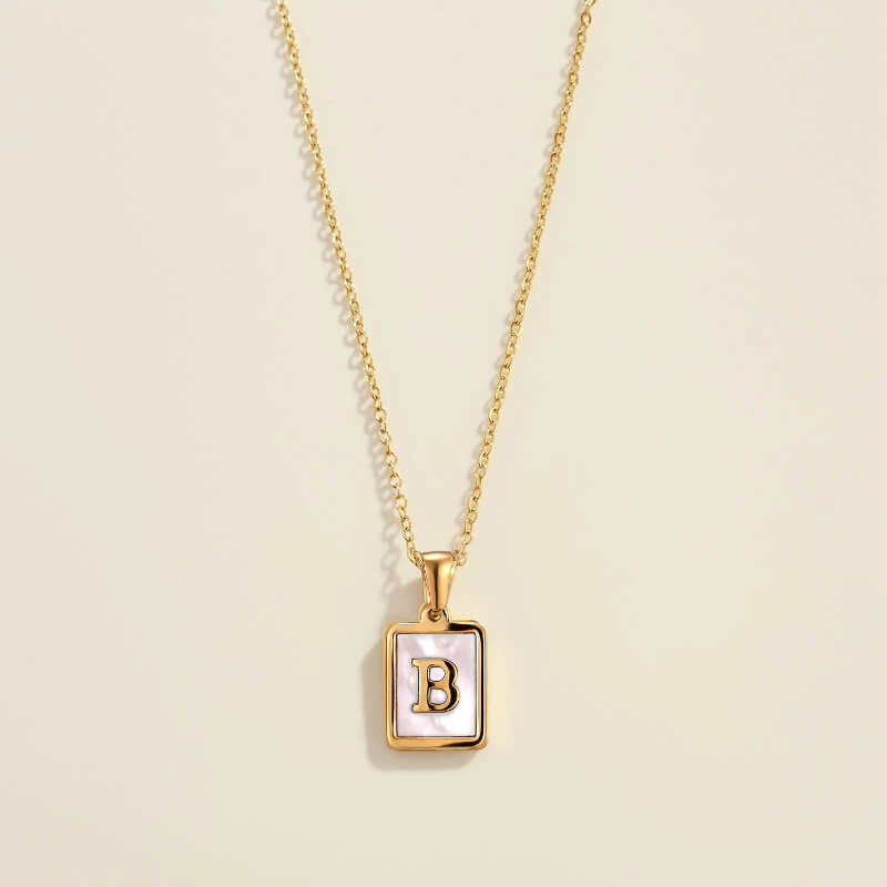 Madrepérola Letter Necklace