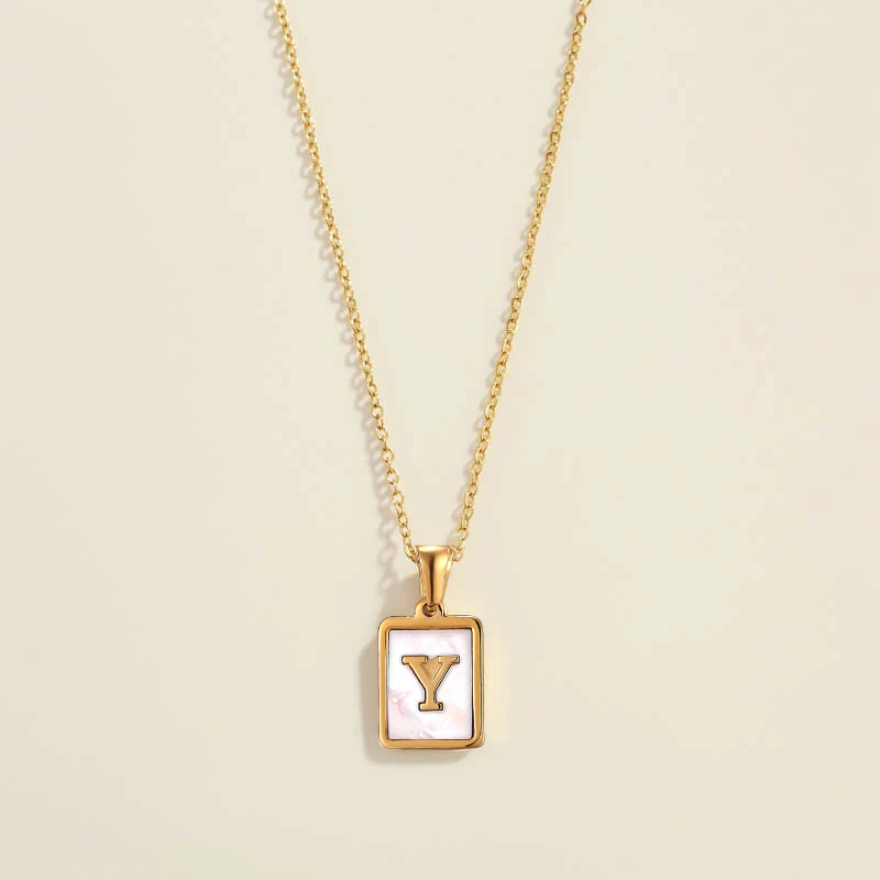 Madrepérola Letter Necklace
