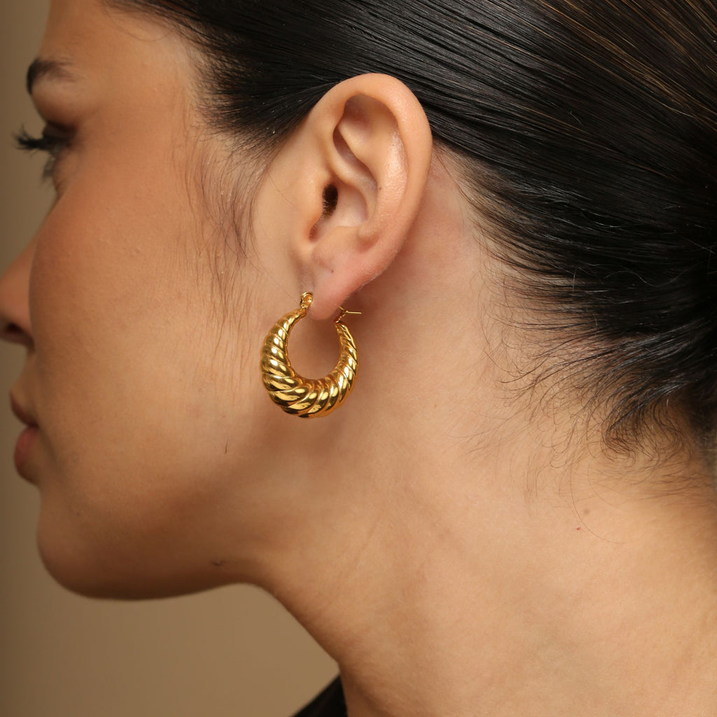 Elizabeth Hoops