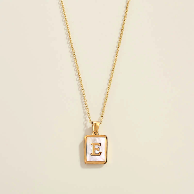 Madrepérola Letter Necklace