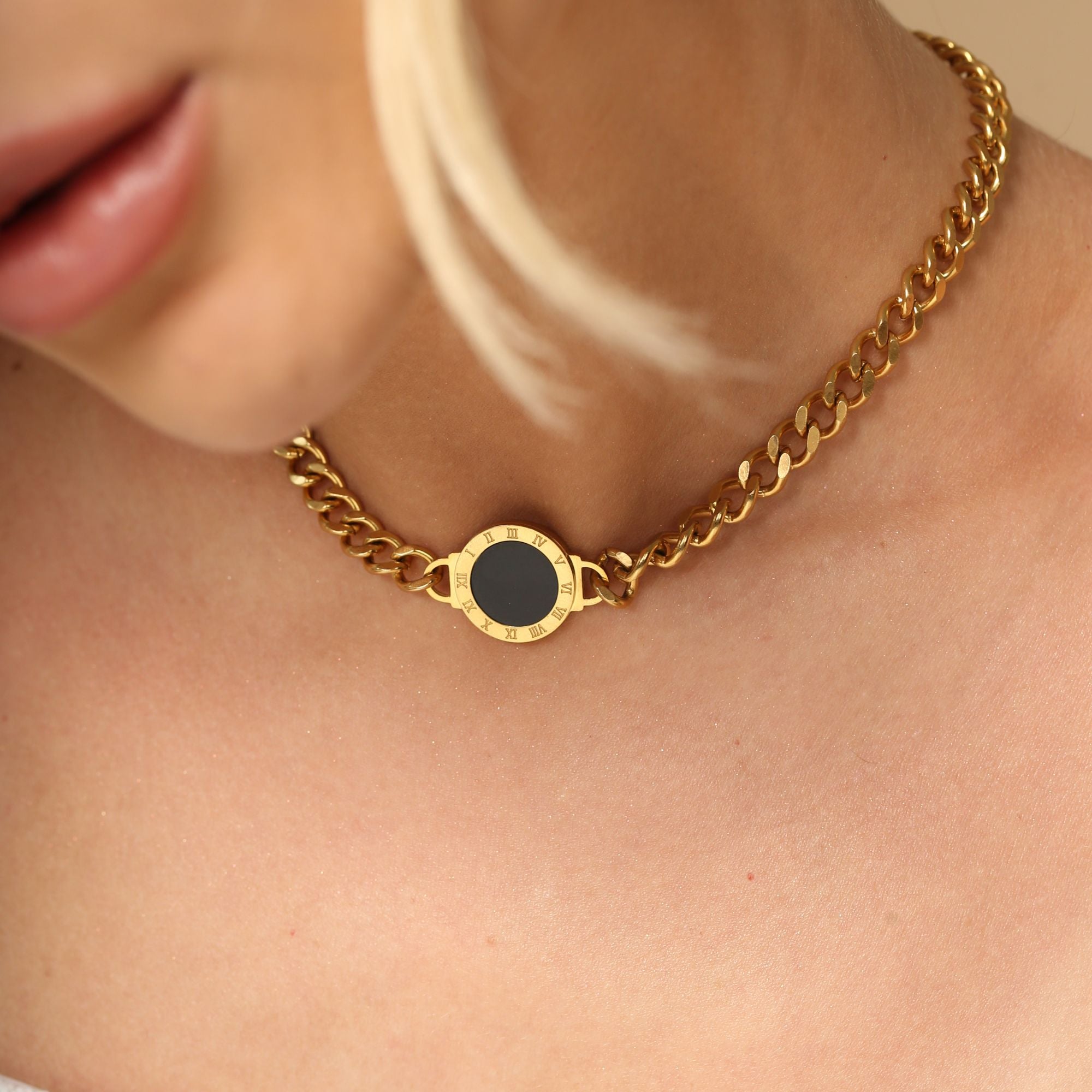 Leona Choker Chain