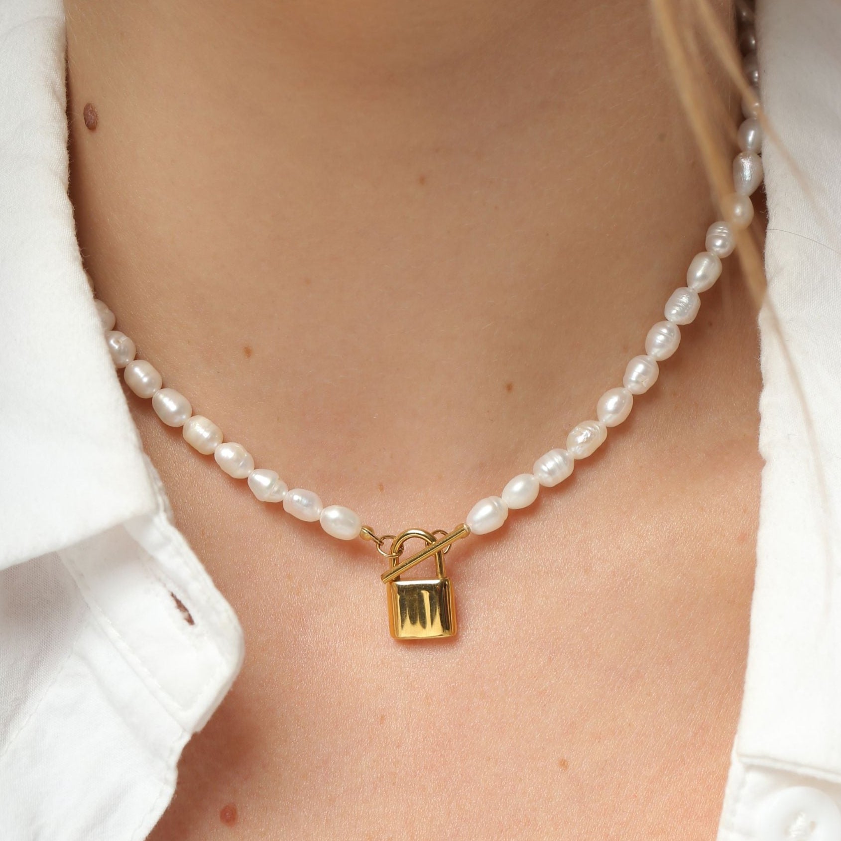 Roberta Pearl Choker