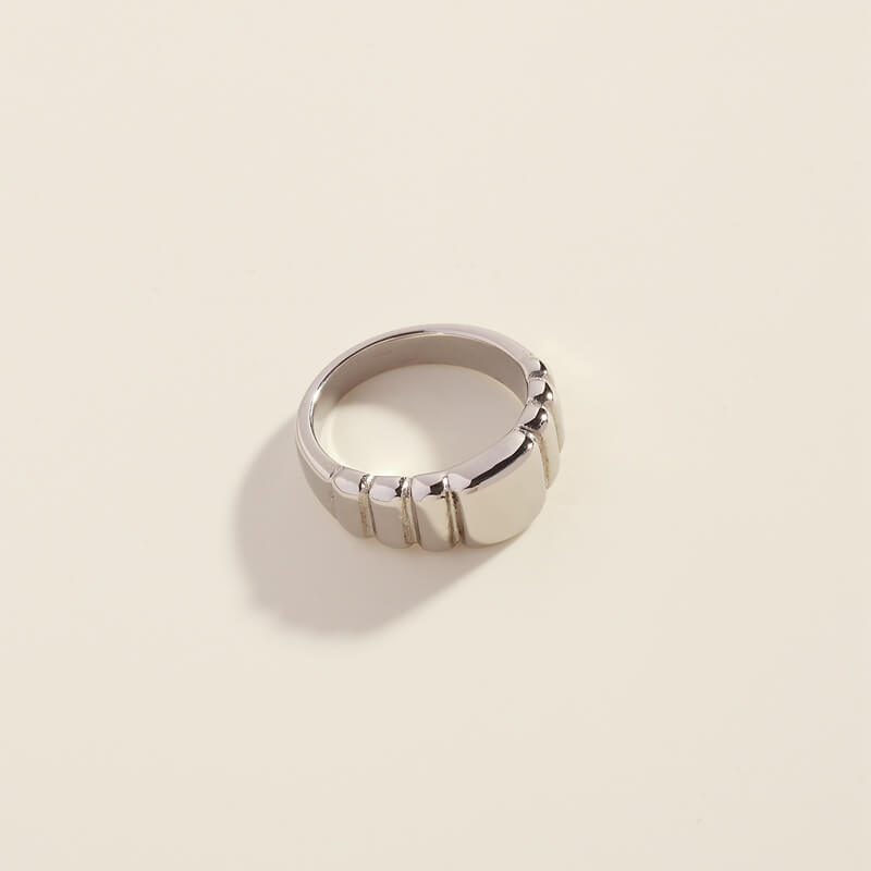 Silver Laisa Ring