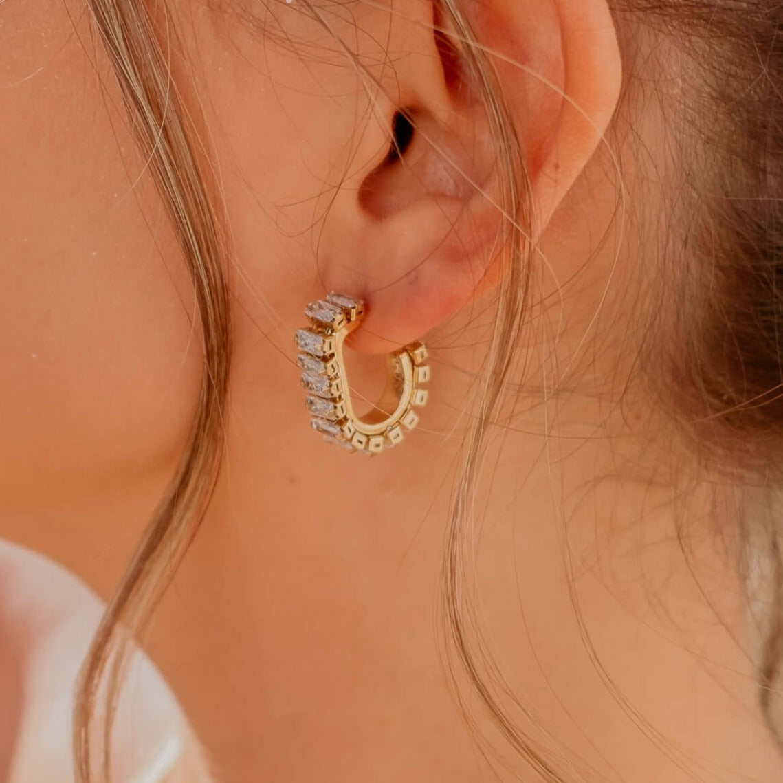 Adele Hoops